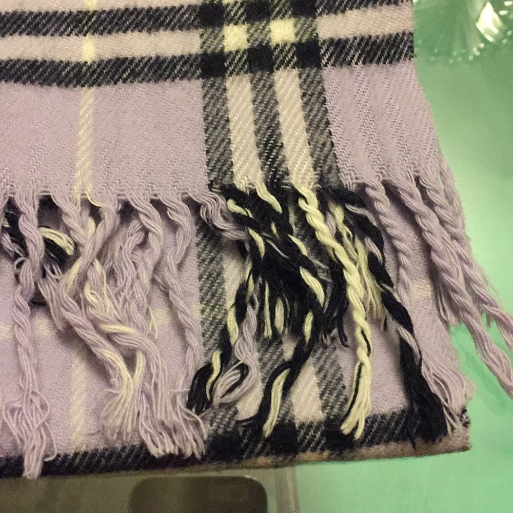 Burberry 🧣 - Picture 3 of 7